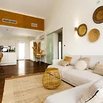 Villa Madrugada, Beachside Villa In Costabella