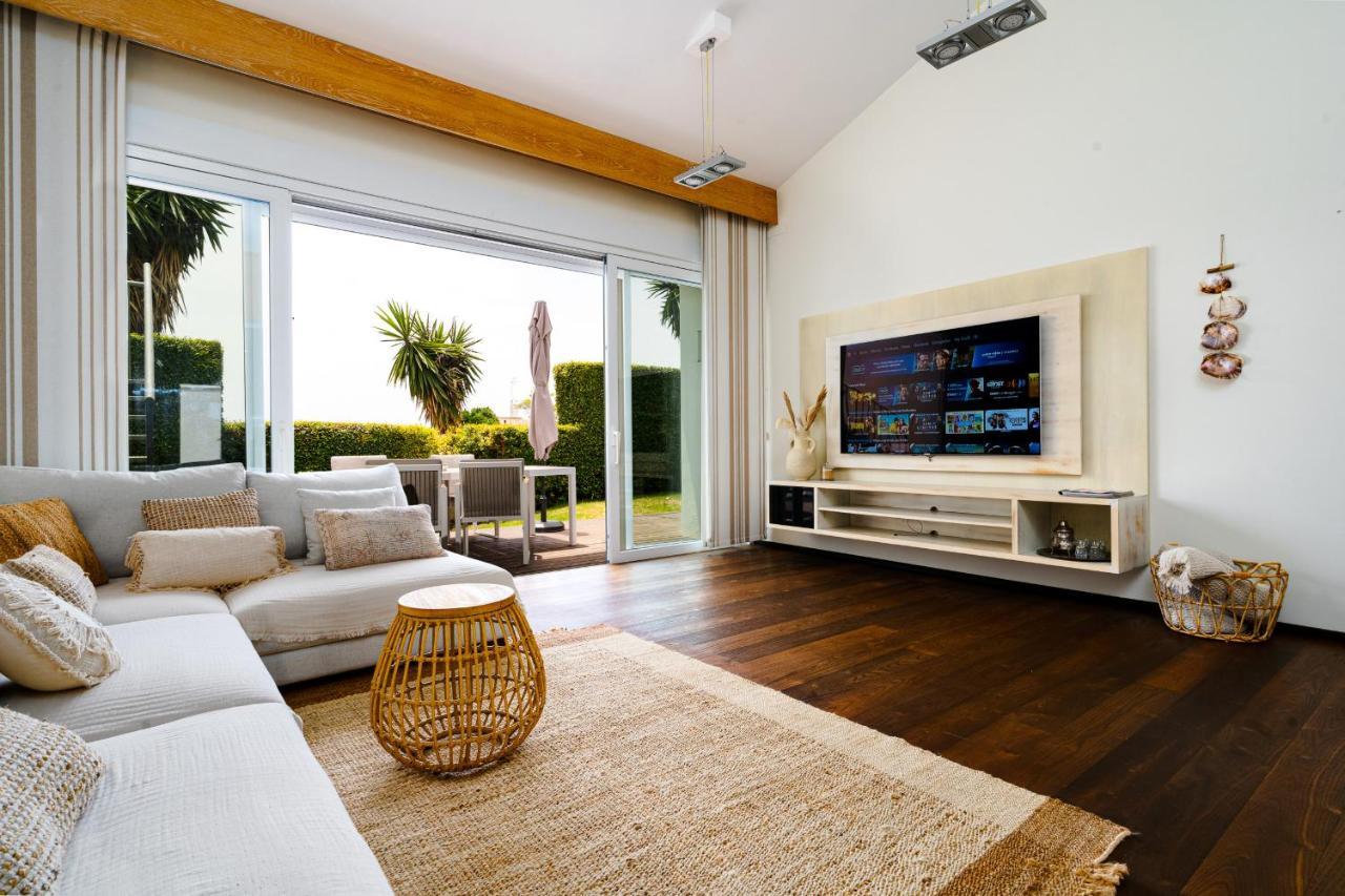 Madrugada, Beachside In Costabella * Marbellac